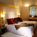 Hotel Palazzo Caracciolo 4*
