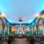 Hotel Palazzo Caracciolo 4*