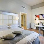 Palazzo Caracciolo 4* Naples