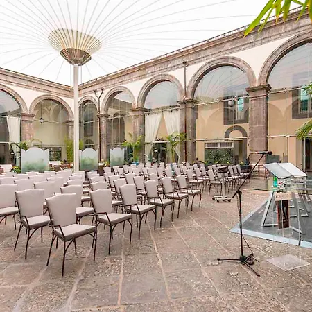 Palazzo Caracciolo