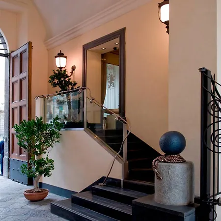 Отель Palazzo Caracciolo