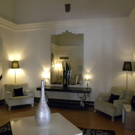 Palazzo Caracciolo 4*