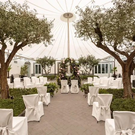 Palazzo Caracciolo 4* Nápoly