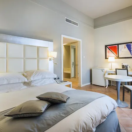 Palazzo Caracciolo 4* Nápoly