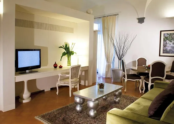 Palazzo Caracciolo Hotel Naples