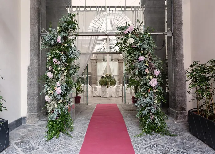 Palazzo Caracciolo Hotel 4*