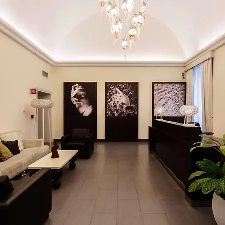 Palazzo Caracciolo Szálloda 4*