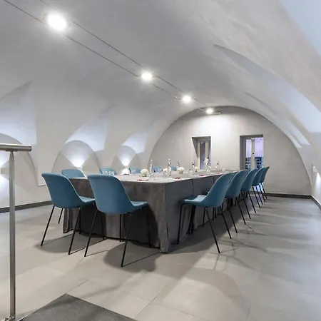 Palazzo Caracciolo Szálloda 4*