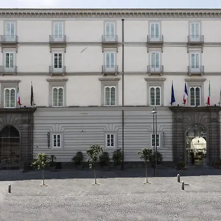 Palazzo Caracciolo Szálloda 4*