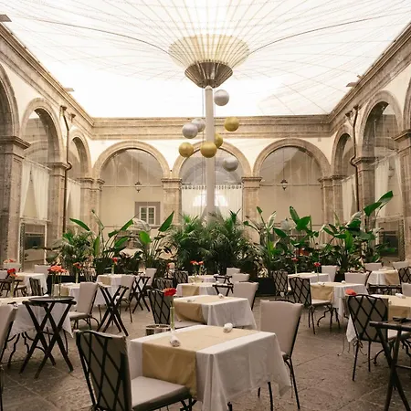 Palazzo Caracciolo 4* Nápoly
