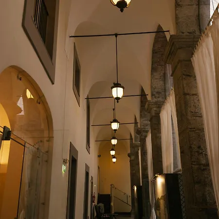 Palazzo Caracciolo Nápoly