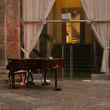 Palazzo Caracciolo Szálloda Nápoly