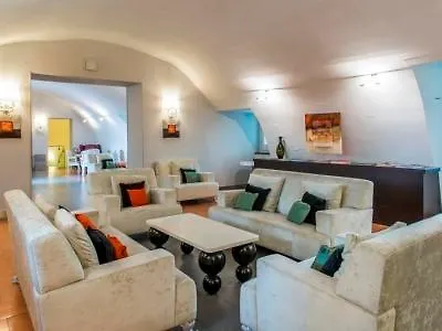 Hotel Palazzo Caracciolo 4*