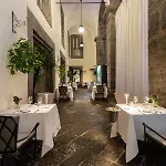 Palazzo Caracciolo 4* Napoli