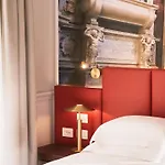 Palazzo Caracciolo 4*