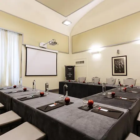 Palazzo Caracciolo 4*