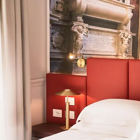 Palazzo Caracciolo 4*