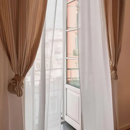 Palazzo Caracciolo Hotel 4*