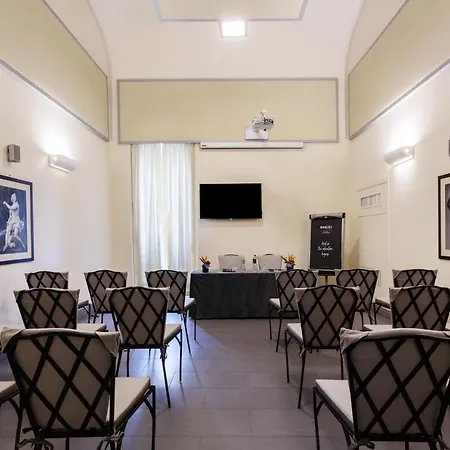 Palazzo Caracciolo