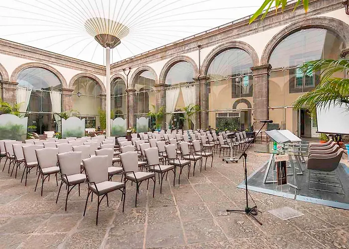 Palazzo Caracciolo